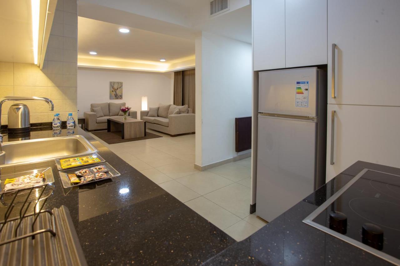 Triple A Hotel Suites Amman Exterior foto