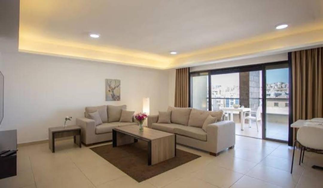Triple A Hotel Suites Amman Exterior foto